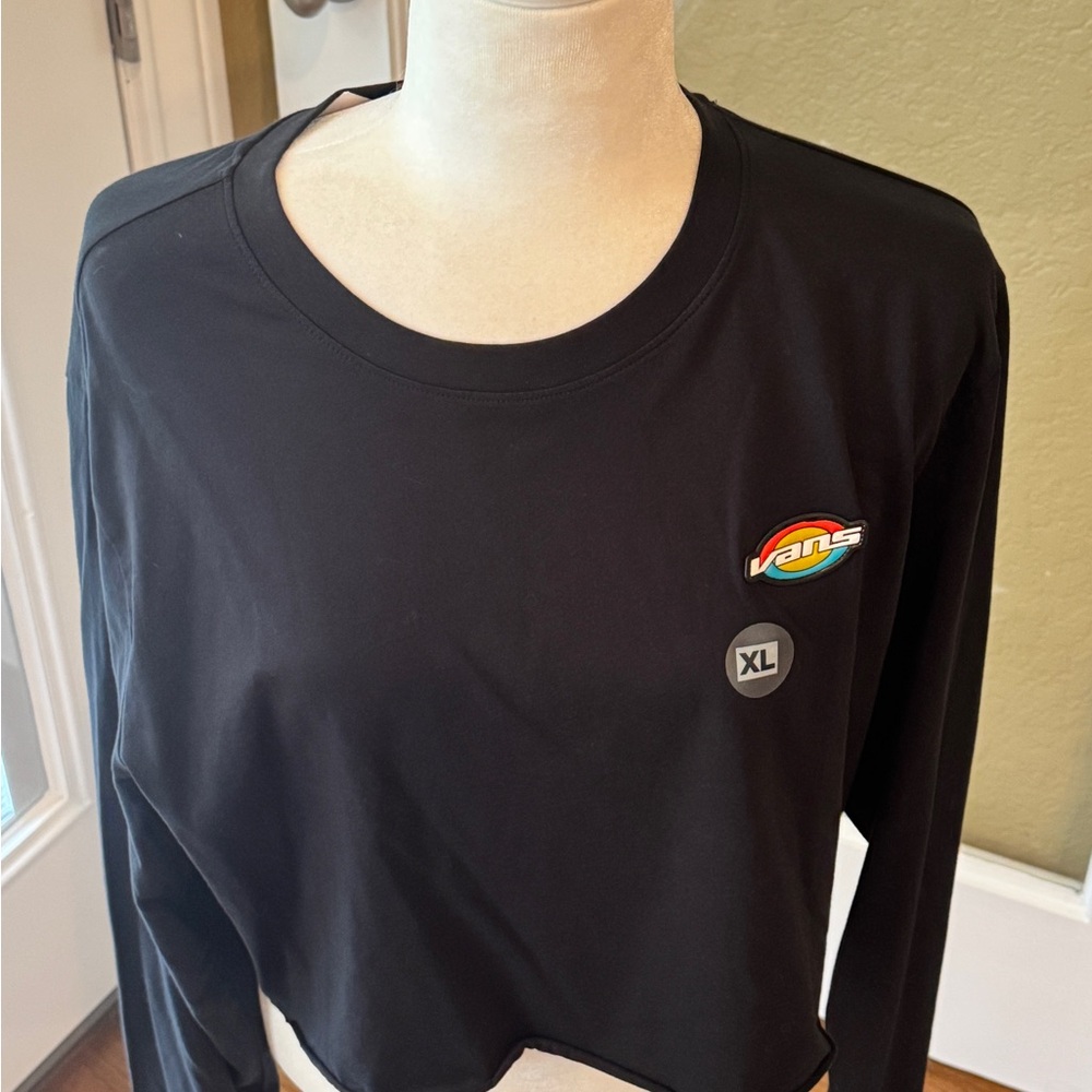 Vans Black Long Sleeve Tee Relaxed Fit crop top